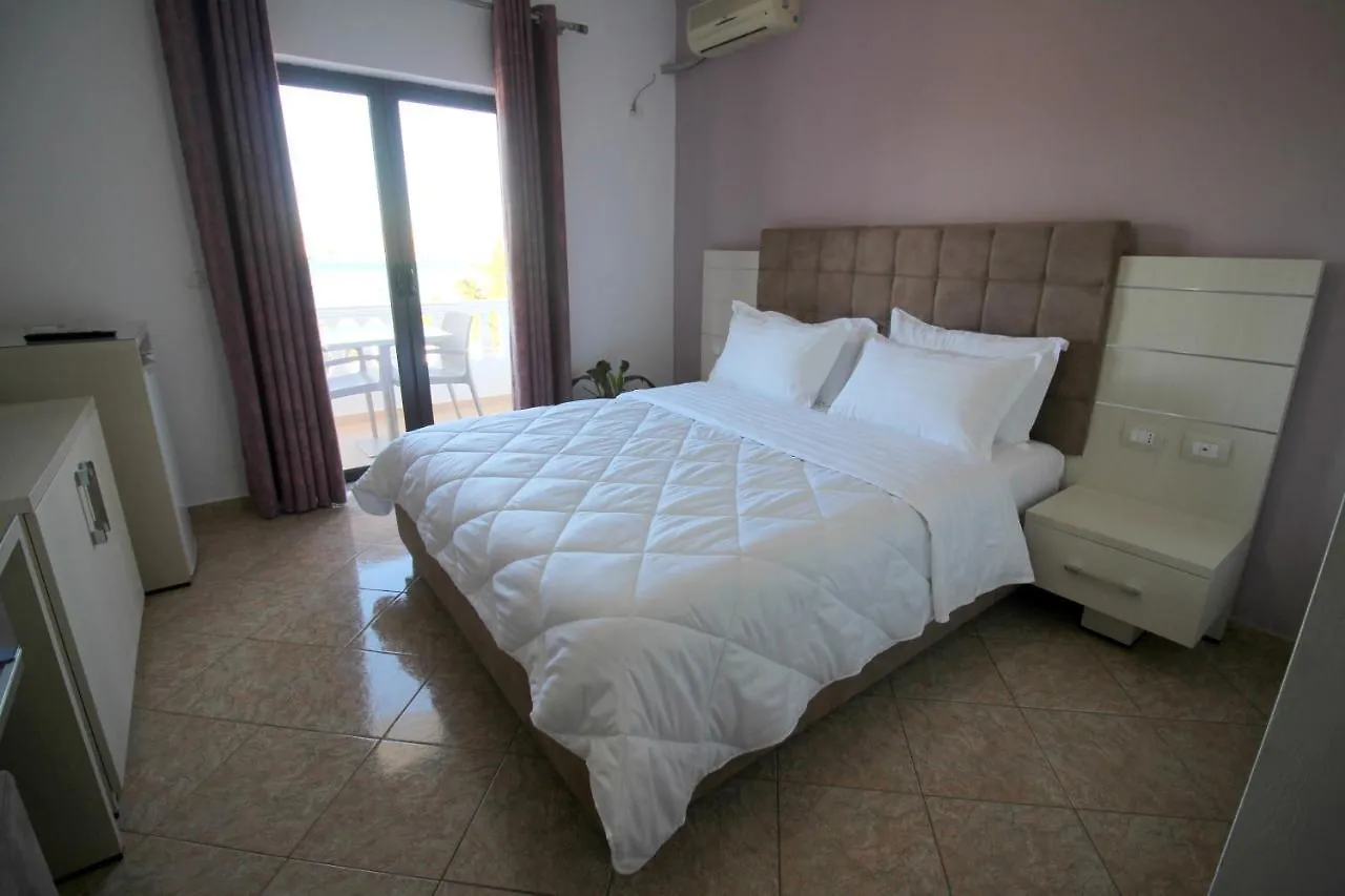 ***  Julia Hotel Sarande Albania