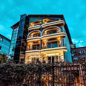 Broadway Hotell Tirana